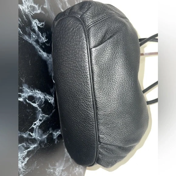 Women’s Handbag Michael Michael Kors
Black Tassel Leather Shoulder Bag AUTHENTIC - Picture 8 of 9